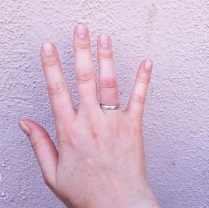 CLASSIC VINTAGE STERLING DECORATED BAND - SIZE 7